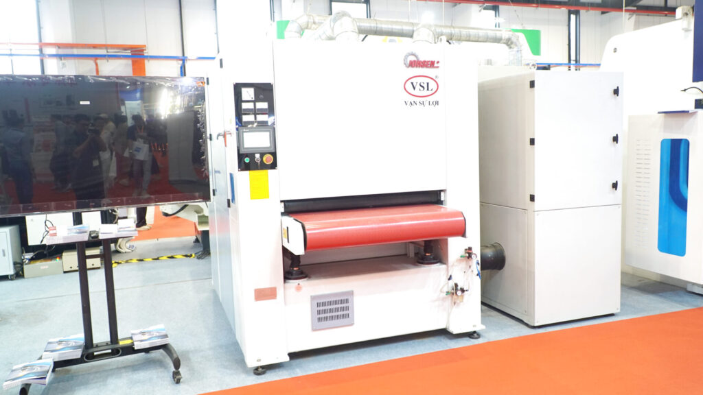 Máy chấn tôn CNC và máy mài bavia
