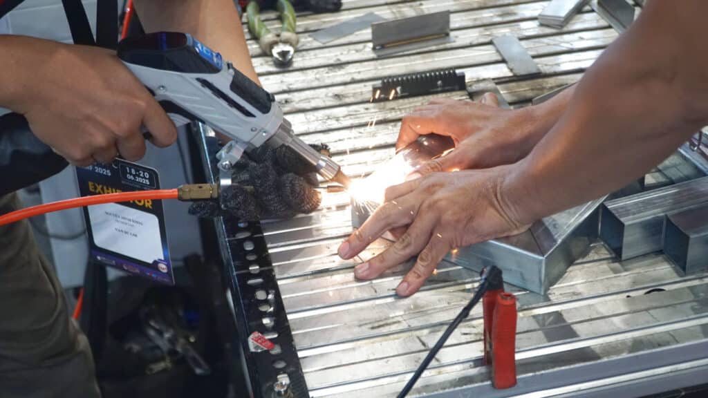 Máy khắc – hàn – cắt laser