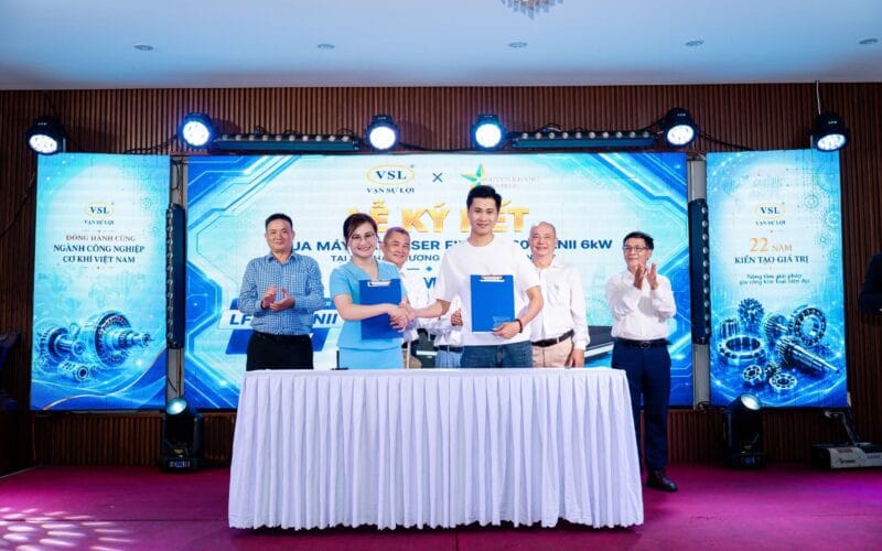 ký kết hợp tác